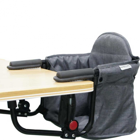 Kaxholmen Barnstol på Bord – resevänlig matstol upp till 15 kg